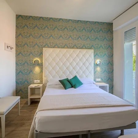 Acquamarina ベラーリア・イジェア・マリーナ