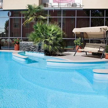 ホテル Acquamarina ベラーリア・イジェア・マリーナ