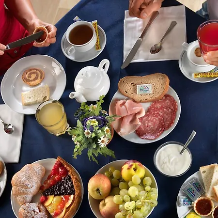 ホテル Acquamarina ベラーリア・イジェア・マリーナ