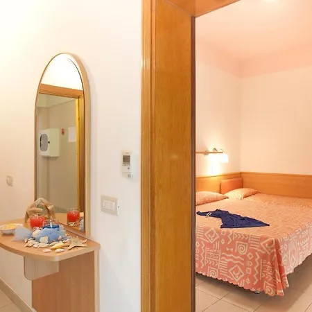 ホテル Acquamarina 3*