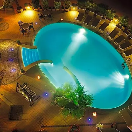 Acquamarina מלון